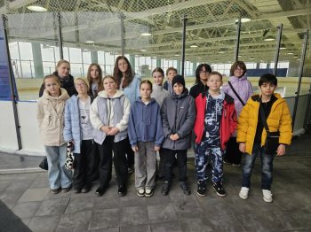  "Алиса в стране чудес"